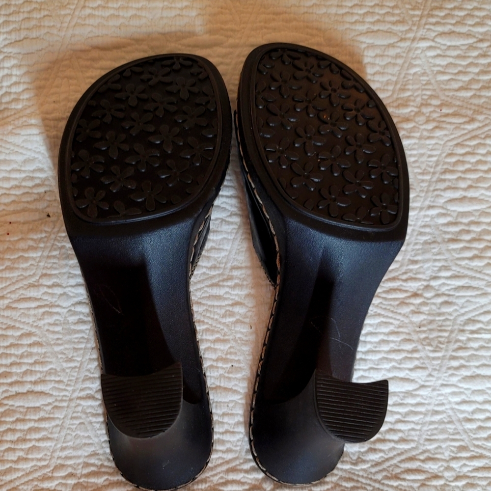 Mudd Open Toe Buckle Mule Heels 4" Women's Color Black Size 10 Used - Picture 7 of 8